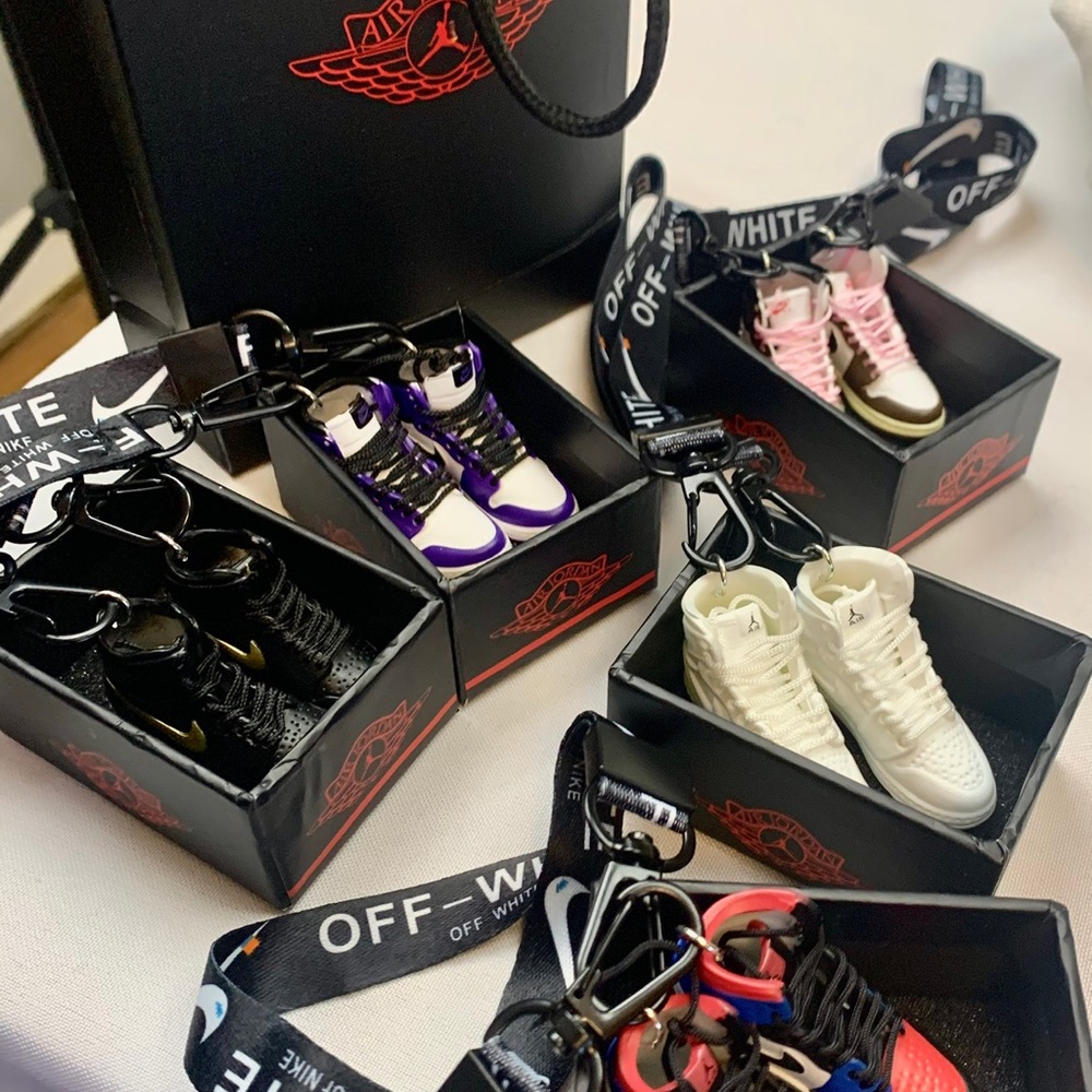 Jordan 1 Tennis Key Chains! 🔥🔥🔥 $20ea. Pair